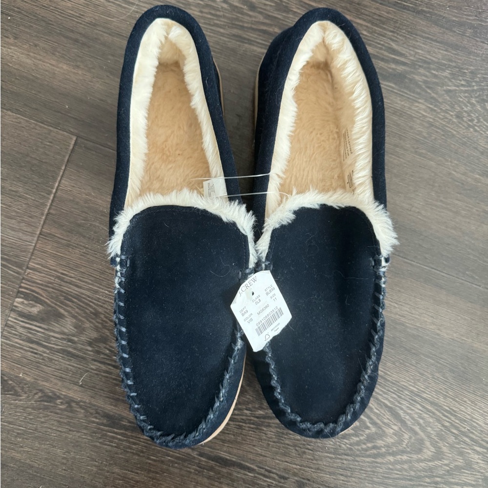 J Crew men’s navy slippers. New with tag. Size 11.